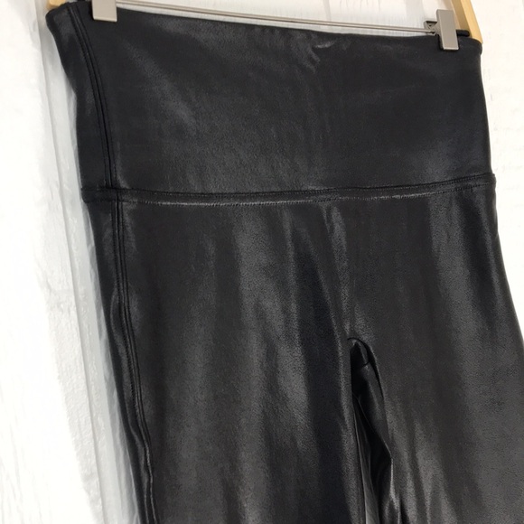 Spanx Solid Black High Rise Faux Leather Leggings size Medium - Picture 4 of 9